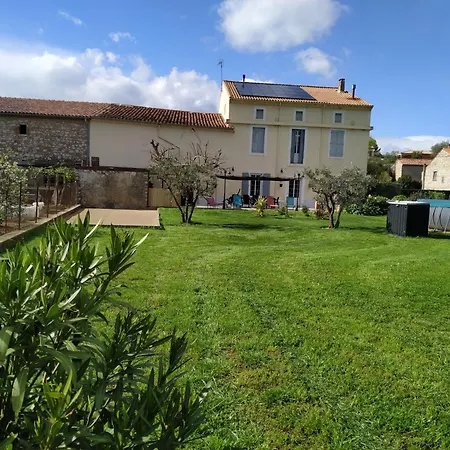 D'hotes De Lamy 3 Bed & Breakfast *